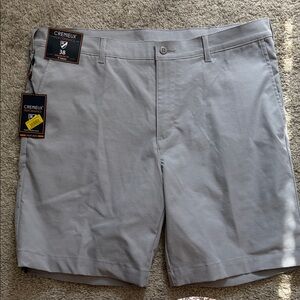 Daniel Cremieux Men’s Light Gray Flat-Front Performance Shorts